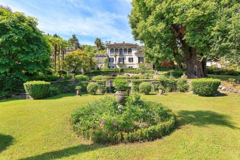 Villa La Romanica - Baveno, Lake Maggiore - NORTHITALY VILLAS Vacation rental