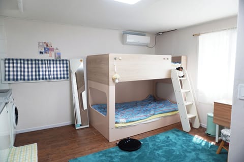 Bunk bed