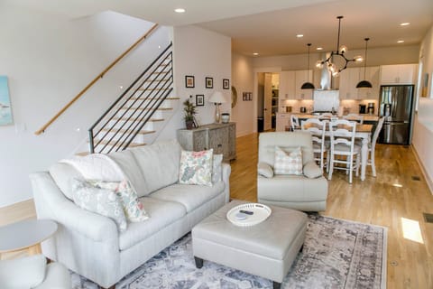 Living Room & Dining Area