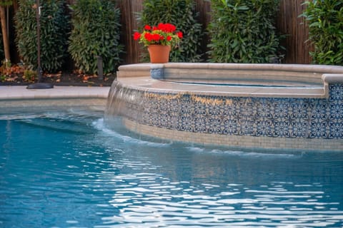 La Dolce Villa (2024)