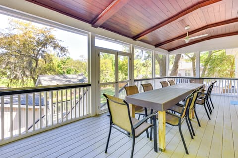 Screened Porch | 2-Story Home | Outdoor Dining Area
