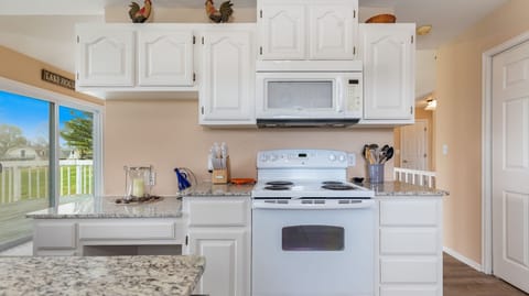 Fully Stocked Kitchen
