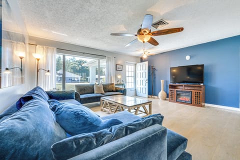 Haines City Vacation Rental | 2BR | 2BA | 1,478 Sq Ft | Step-Free Access