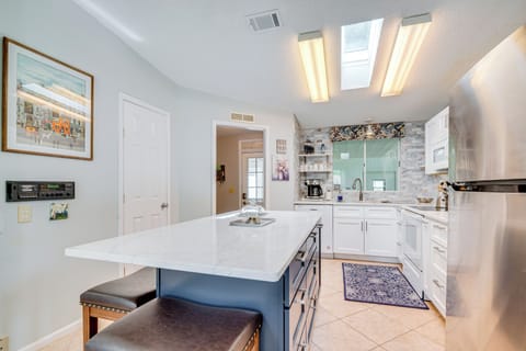 Kitchen | Dual Coffee Maker | Toaster | Dishwasher