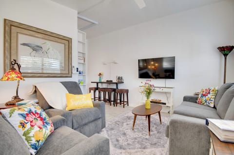 Cocoa Beach Vacation Rental | 2BR | 1BA | 750 Sq Ft | Step-Free Access