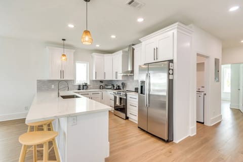 Kitchen | 2nd Floor | Drip Coffee Maker | Air Fryer | Blender | Cooking Basics