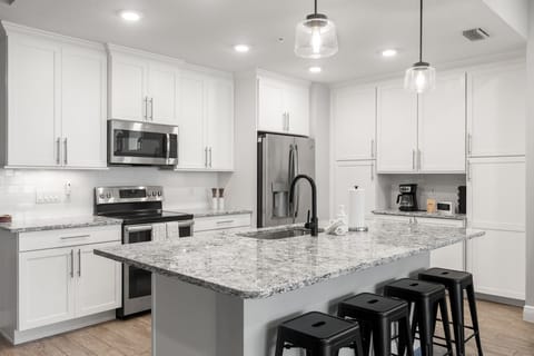 Our fully stocked kitchen is made for making memories.