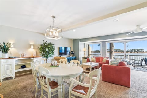 ,Dining Area,