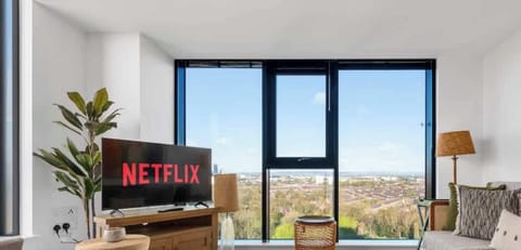 Smart TV with Netflix and live TV so you can kick back and enjoy your favourite shows after a day out