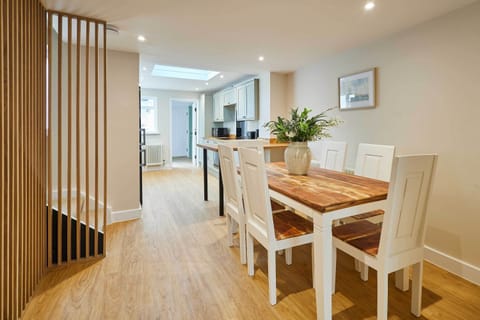 Ginger Bread Cottage, Stokesley - Host & Stay