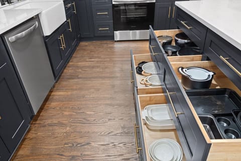 Everything that you need for cooking and entertaining.