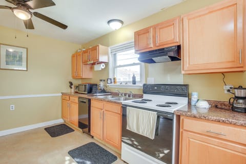 Kitchen | Toaster Oven | Blender | Dining Table