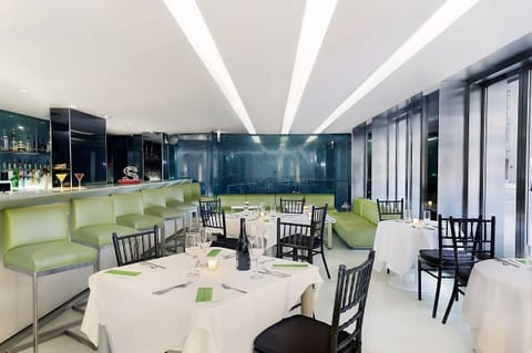 Bar & Restaurant