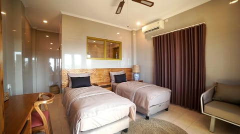 Bayu Hotel Lipah Beach Twin Room inc. Breakfast (642)