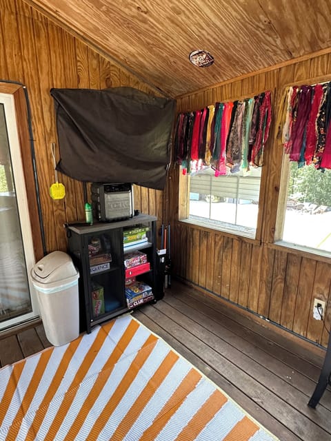 TV and board games 🎲