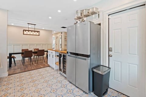 Dining For Six Washer and Dryer in Garage