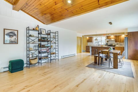 Dining Area | Dishware/Flatware | Trash Bags/Paper Towels