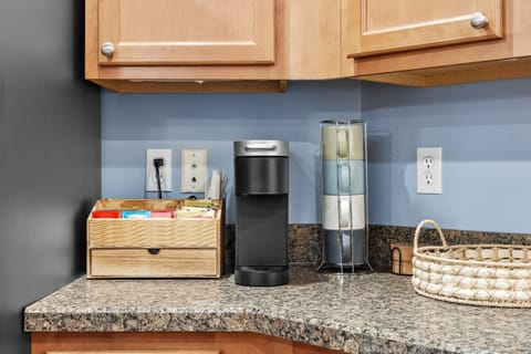 Coffee and tea station