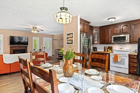 Dining Room: Gather around a charming table in a bright space 