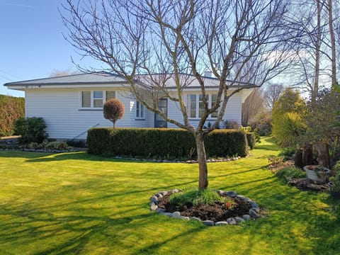 Front View of Cottage 