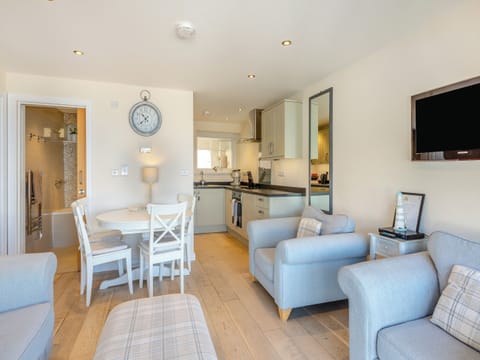 Open plan living space | 5 Curlew, The Cove, Brixham