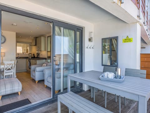 Terrace | 5 Curlew, The Cove, Brixham