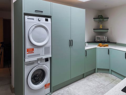 Kitchen | The Pines, Redruth