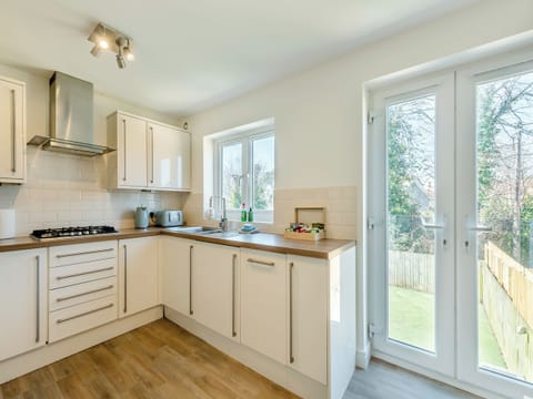 Kitchen area | Pier Sands, Paignton
