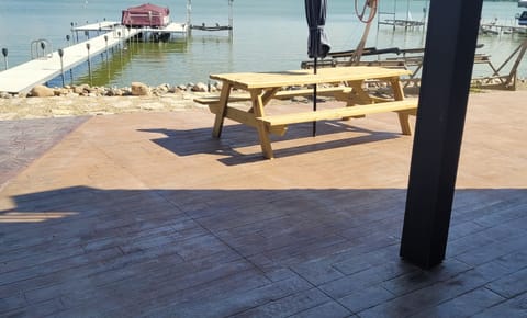 Just steps from the lake!