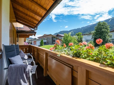 Balcony, Houseplant, Eco Hotel, Wood Stain, Flowerpot