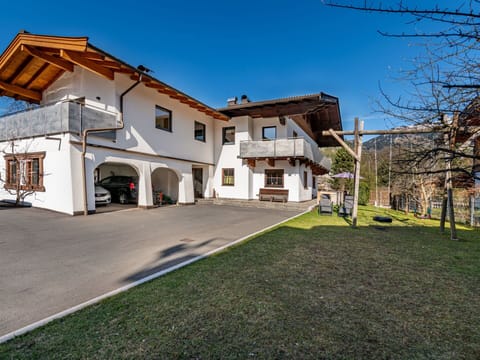 House, Home, Roof, Residential Area, Door, Cottage, Driveway, Villa, Balcony