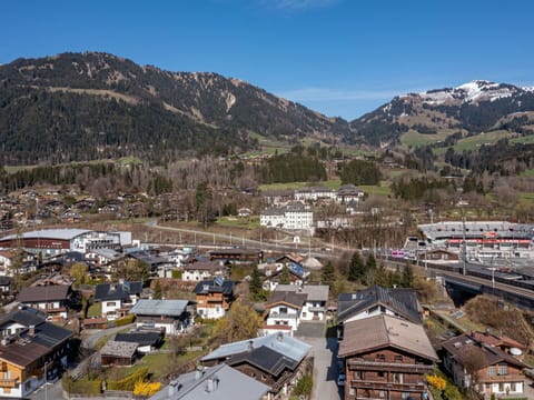 Landscape, Hill Station, Slope, Mountain Range, Geological Phenomenon, Winter, Village, Snow, Valley, Alps