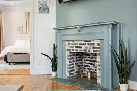 Beautiful apartment in Victorian home
