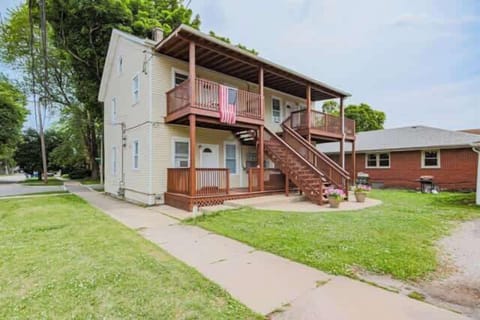 Exterior view w/ easy access and a laid-back residential feel.