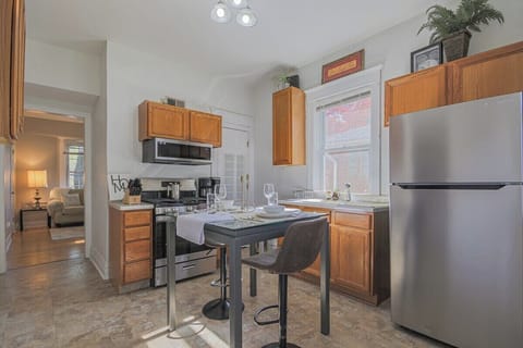 Fully equipped kitchen w/ modern appliances and easy flow for everyday meals.