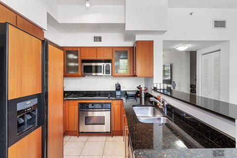 Fully-equipped kitchen