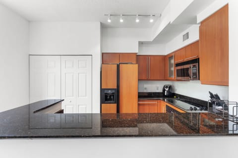 Fully-equipped kitchen