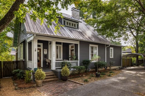 Discover cozy elegance in our historic Warren home. Your perfect Birmingham getaway.