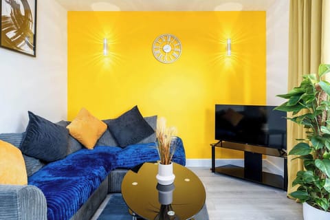 Cosy living room and dining area