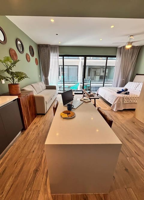 Sensai Studio is a lovely place for a pleasant getaway close to the beach and city center.