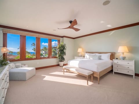Ocean View Master Bedroom with King Bed and en Suite Bathroom