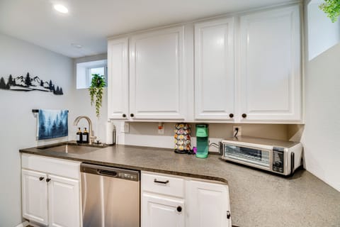 Kitchen | Refrigerator | Stove/Oven | Microwave