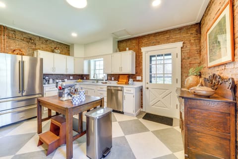 Kitchen | 2 Stoves/Ovens | Drip Coffee Maker | 1st Floor