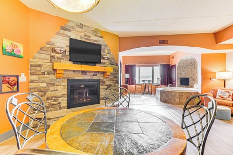 Wisconsin Dells Vacation Rental | 2BR | 2BA | Step-Free Access | 1,500 Sq Ft