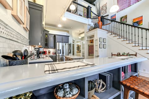 Kitchen | Main Floor | Ninja Dual Drip/Pod Coffee Maker