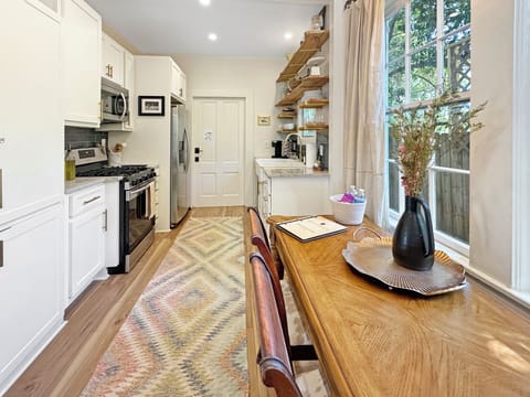 Galley kitchen/Dining Room