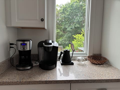 Coffee pot, Keurig, Kettle, and Tea Pot