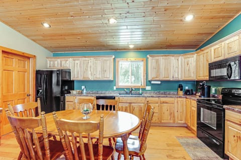 Dining Area | Dishware & Flatware | 2nd Floor