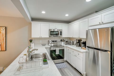 Interior | Radiant Heating | Wall A/C Units | Free WiFi