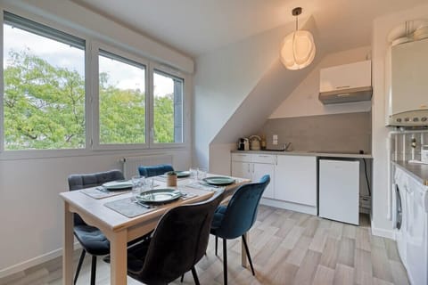 Table à manger et assises